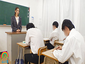 見られたくないけど見られたい性癖の女子 律儀★露出好き 下着泥棒を捕まえるために全裸徘徊すると逆に犯人に全裸を見られてしまい羞恥快楽の虜になり放尿発情し… 美咲かんな　サンプル画像11